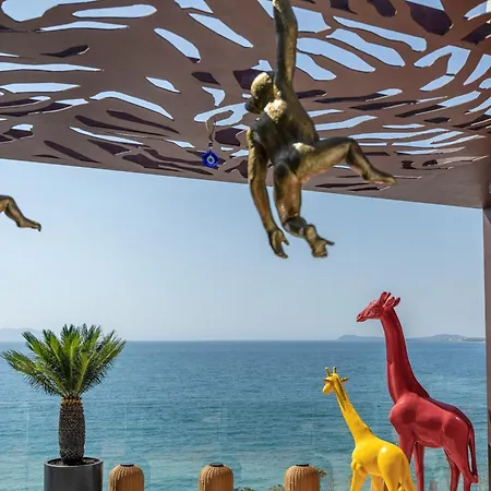 Priam, Affiliated By Melia Hotel Wlora