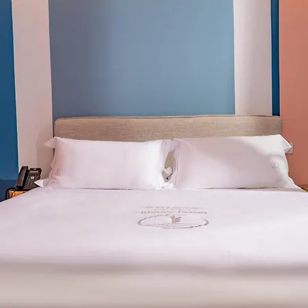 Otel Priam, Affiliated By Melia