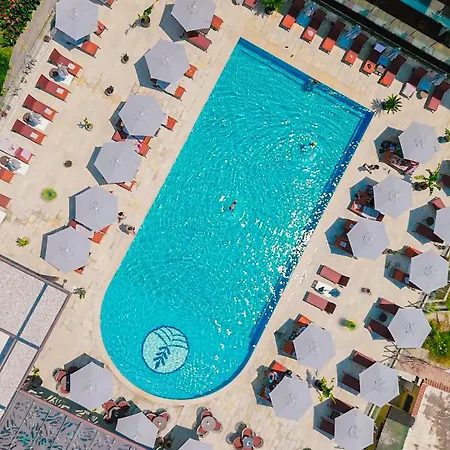 Otel Priam, Affiliated By Melia Avlonya